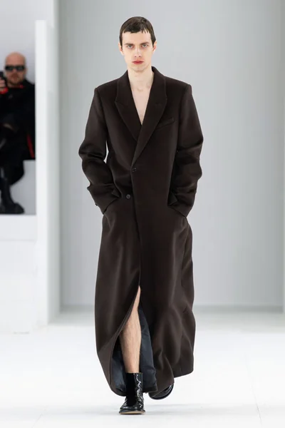 Look 2